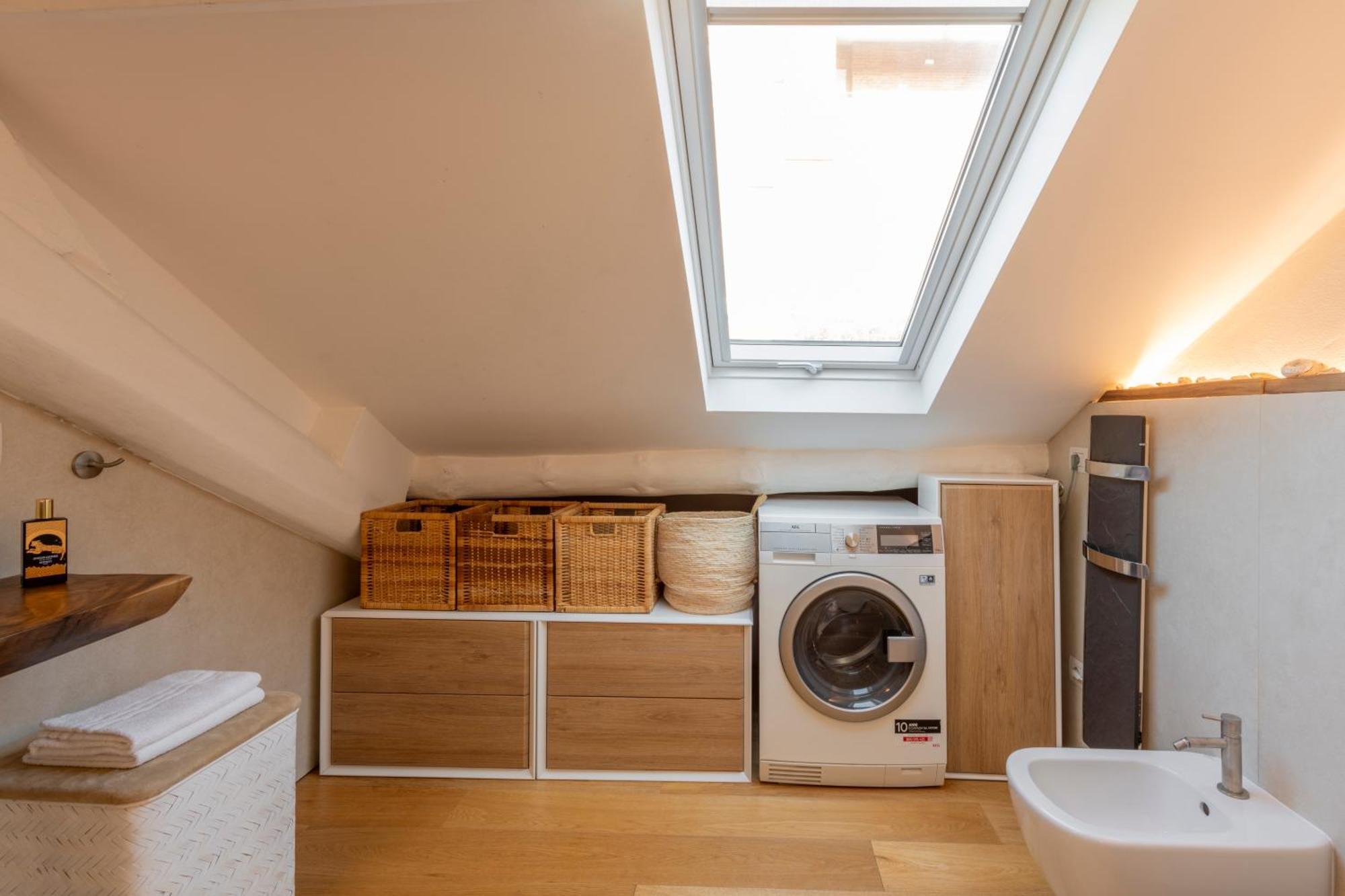 Apartamento Bright Penthouse Attic In The Heart Of *