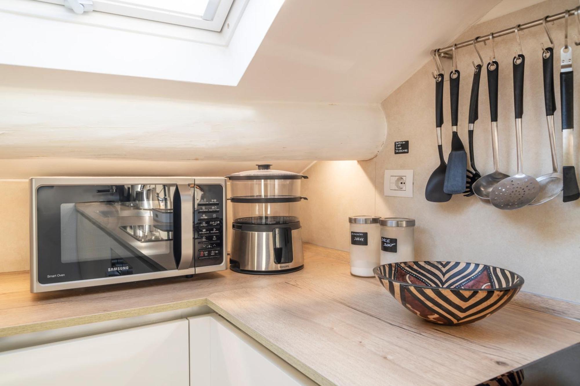 Bright Penthouse Attic In The Heart Of Appartement *